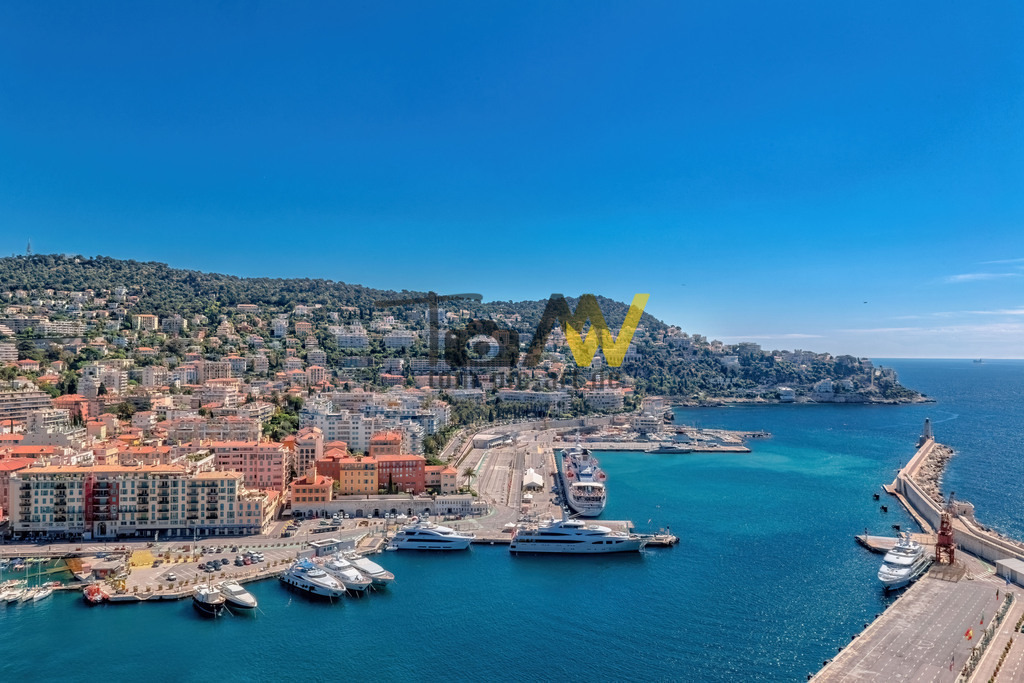 Blick in den Hafen von Nizza an der Côte d’Azur-Frankreich | Toller Blick in den Hafen von Nizza - Realisiert mit Pictrs.com