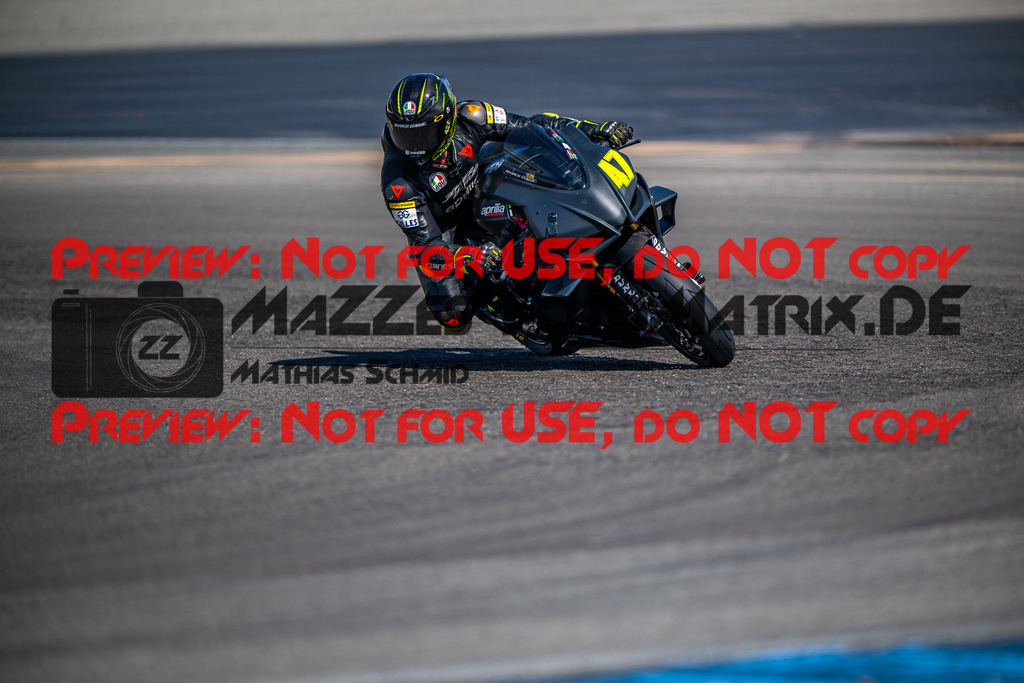 MaZZes_FotoMatrix_230410_9391 | WEISS