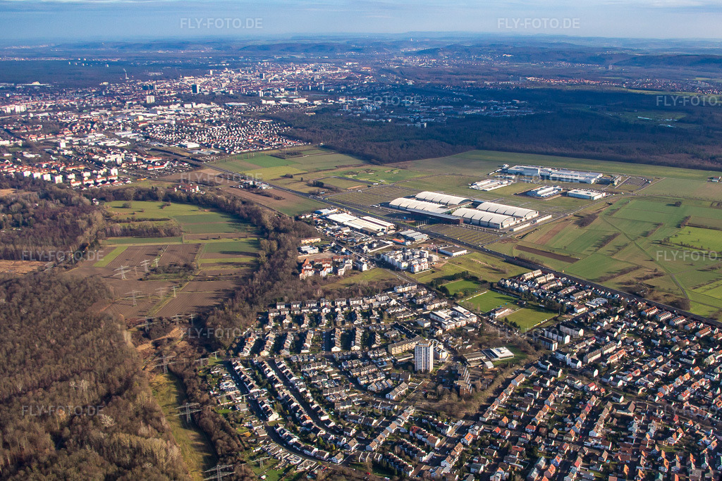 Luftbild: Ortsansicht von Südwesten im Ortsteil Forchheim in Rheinstetten im Bundesland Baden-Württemberg in Deutschland. Foto: IMG_085509.jpg vom 24.12.2015 durch Werner Riehm/FLY-FOTO.de