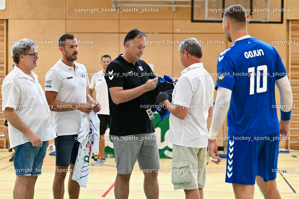 SC Ferlach vs. RK Zagreb 24.8.2023 | Headcoach RZ Zagreb Slavko Goluža, Obmann SC Ferlach Walter Perkounig, #10 Jakov Gojun