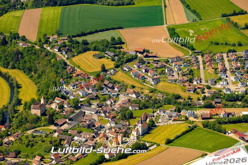 Das Luftbild zeigt :  Trausnitz - Die Luftaufnahme wurde 2024 vom UL-Flugzeug aus erstellt ( keine Drohne ) - Hochauflösende Luftaufnahme - Für grossformatige Ausdrucke geeignet. Die Geschenkidee !Mit Lizenz und Bildrechte bestellbar