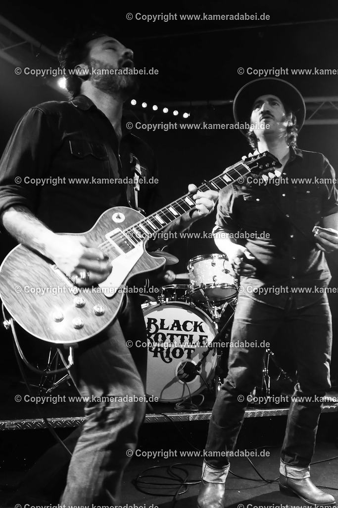 Konzert : Black Bottle Riot am 14.11.2025 im Rare Guitar in Münster | Konzert : Black Bottle Riot am 14.11.2025 im Rare Guitar in Münster - Realisiert mit Pictrs.com