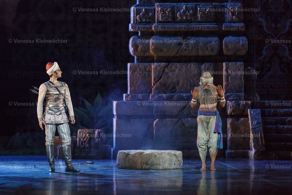  Ballett "La Bayadère" (Fotoprobe) in der Staatsoper unter den Linden | Berlin, 02.11.2018: Fotoprobe des Balletts "La Bayadere" in der Staatsoper Unter Den Linden.  - Realisiert mit Pictrs.com