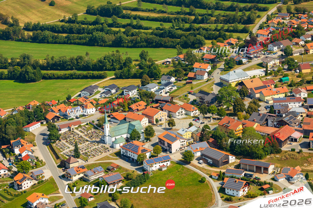 Luftaufnahme  Haslach  Hohenau Das Luftbild wurde 2025 vom UL-Flugzeug heraus erstellt ( keine Drohne ) - Hochauflösende Luftaufnahme -Nicht vergleichbar mit Google Maps oder Satelittenbilder- Die Geschenkidee !Mit Lizenz und Bildrechte bestellbar