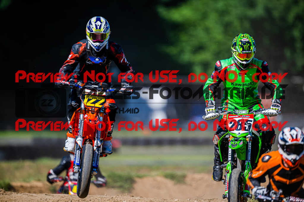 MaZZes_FotoMatrix_220702_3848 | S2