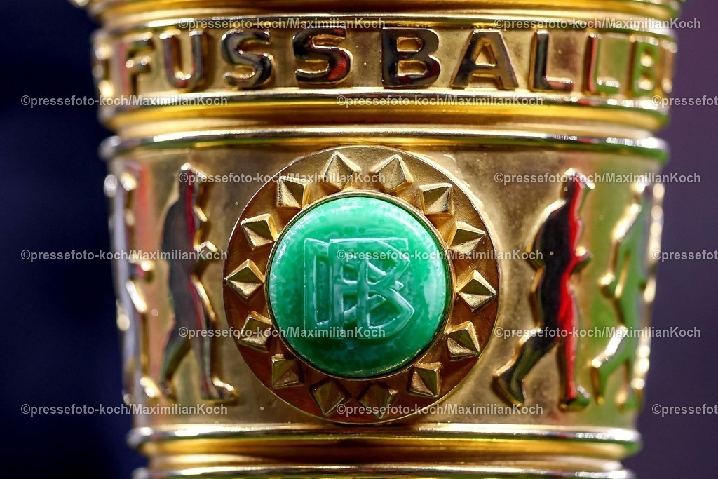DFB05022502155 | 05.02.2025, Fußball, DFB-Pokal Viertelfinale, Bayer 04 Leverkusen - 1.FC Köln, BayArena, Saison 2024 2025: Der Pokal in NahaufnahmeDFB regulations prohibit any use of photographs as image sequences and or quasi-video.