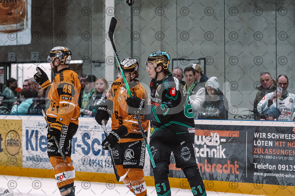 Alligators_vs_Fuessen_01_03_2026_PP-19 | Höchstadt Alligators Fotogalerie: Eishockey-Action aus Franken. Professionelle Spielfotos, Portraits & Stadionbilder zum Download. Jetzt entdecken! - Realisiert mit Pictrs.com