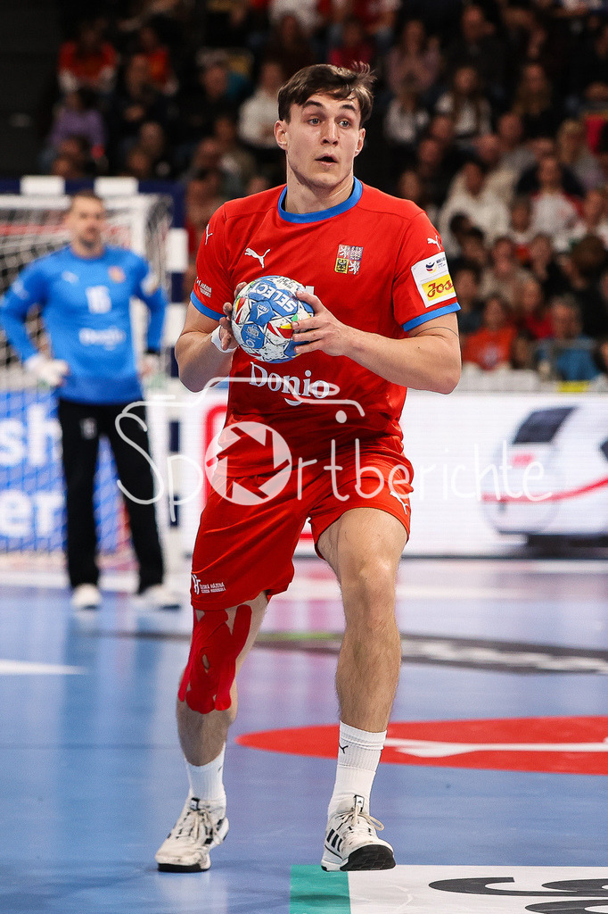 Tschechien - Portugal | Matej KLIMA (CZE #31) am Ball / Freisteller / Einzelfoto