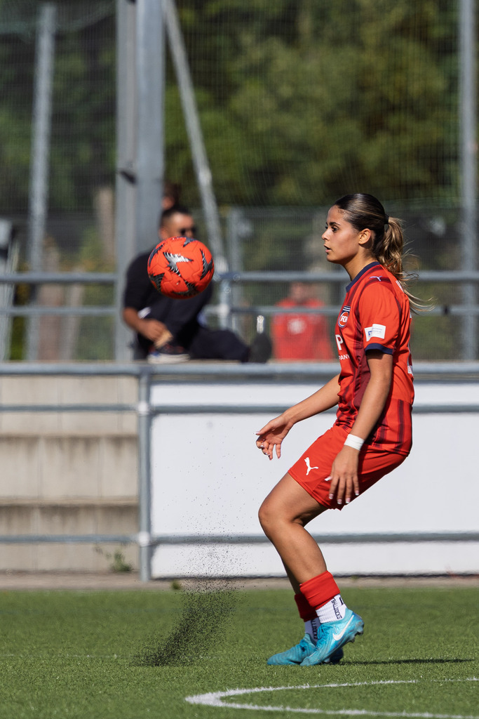 FCHSTE_250921_1044 | 1.FC Heidenheim 1846 II vs. TV Steinheim, Fußball, Frauen, Bezirksliga, 2025/2026, 2.Spieltag, 21.09.2025 in Heidenheim, Kunstrasen b. Voith-Arena West(Foto: Michael Bulling) - Realisiert mit Pictrs.com