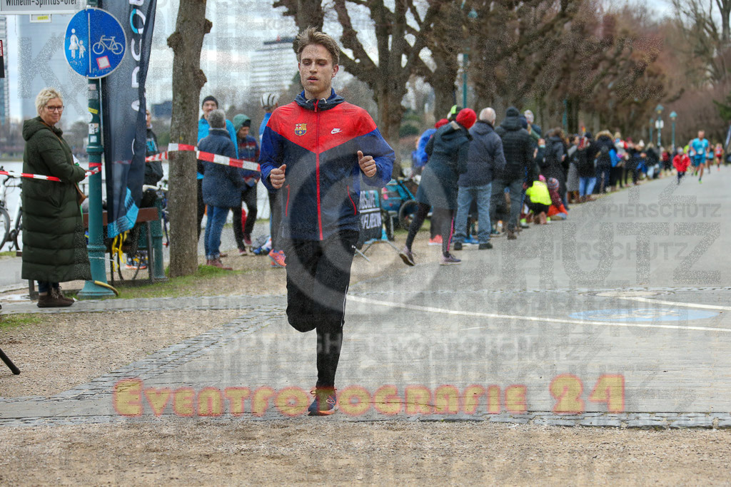 231231_1153_EX1_4359 | Sportfotografie im Rhein-Sieg Kreis, Köln, Bonn, NRW, Rheinland Pfalz, Hessen, etc. Unser Tätigkeitsfeld umfasst den Laufsport vom Volkslauf über den Marathon, Duathlon, Triathon bis zum Ultralauf wie Kölnpfad Ultra oder Schindertrail.