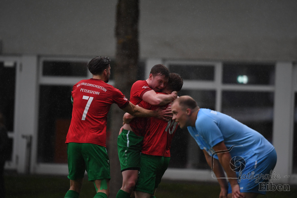 BV Bockhorn-SG FriPe | Relegation zur Kreisliga; BV Bockhorn (weiß)-SG FriPe (rot) am 05.06.2025 in Oldenburg/Ofenerdiek (Lagerstraße), Photo: Philip Eiben 2025 - Realisiert mit Pictrs.com