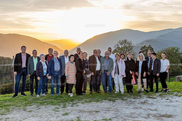 Delegation aus Bamberg beim Gasthaus Wadl | Bildershop von pixelworld.at - Realisiert mit Pictrs.com