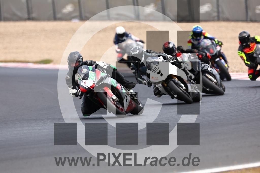 0033-20240727_03321 | Schöne Erinnerungen an spannende Momente - das festzuhalten ist unser Job. PIXELrace.de ist seit 2003 auf den Rennstrecken Europas unterwegs um die Action draußen beim Fahren und die wunderbare Stimmung imm Fahrerlager für euch einzufangen.