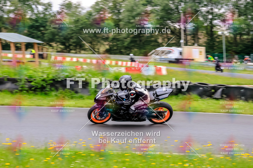 VBK-7361 | Hier findet Ihr Bilder von Touristenfahrten auf der Nürburgring Nordschleife oder von anderen Veranstaltungen die ich besucht habe. Viel Spass beim Durch Schauen 