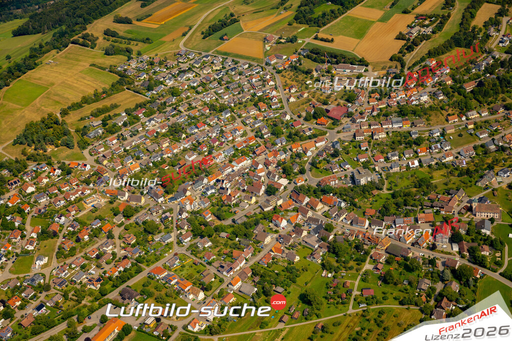 Das Luftbild zeigt : Walddorf Altensteig - Die Luftaufnahme wurde 2024 vom UL-Flugzeug aus erstellt ( keine Drohne ) - Hochauflösende Luftaufnahme - Für grossformatige Ausdrucke geeignet. Die Geschenkidee !Mit Lizenz und Bildrechte bestellbar
