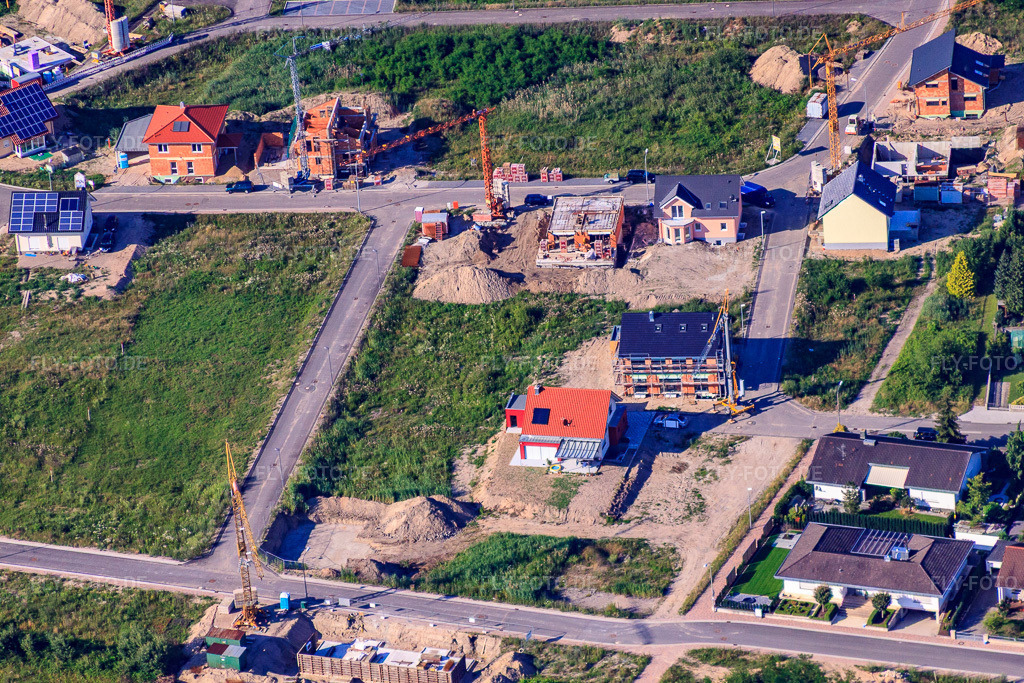 Luftbild: Starenweg in Jockgrim im Bundesland Rheinland-Pfalz in Deutschland. Foto: IMG_42522.jpg vom 27.06.2011 durch Werner Riehm/FLY-FOTO.de