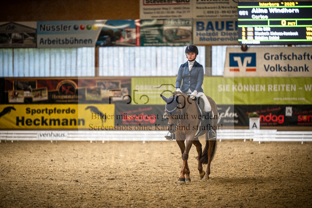 DOS_2127 | Entdecke hochwertige Reitturnierfotos von Foto Oger. Professionell, emotional und authentisch – jetzt Lieblingsmomente im Shop bestellen.Deutschlandweite Turnierfotografie. - Realisiert mit Pictrs.com