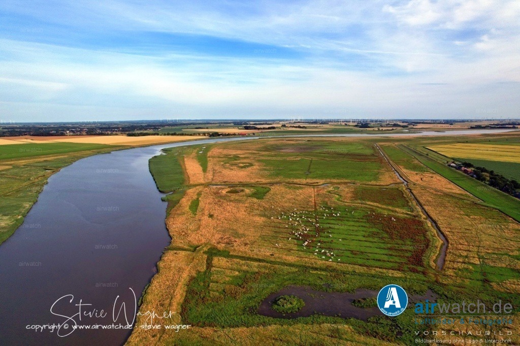 Eider - Hemmerdeich | Entdecken Sie atemberaubende Luftbilder und Fotografien auf airwatch.de - Tauchen Sie ein in eine Welt voller faszinierender Aufnahmen aus der Vogelperspektive.