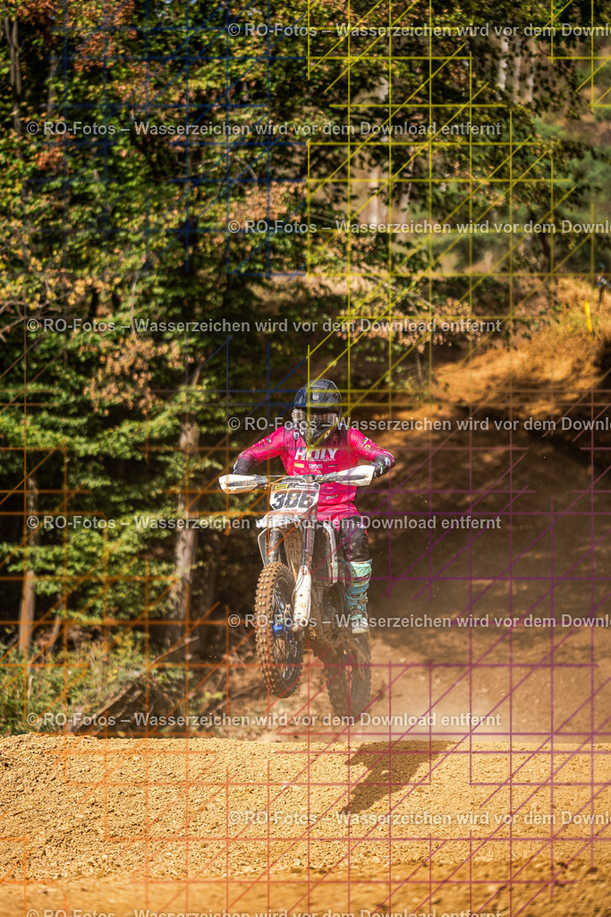 Sechshelden 2026 Sonntag  -2421 | Sportfotografie von RO-Fotos: Motorsport, Motocross, Enduro, Laufveranstaltungen und Triathlon. Professionelle Fotos von Sportlern und Events. - Realisiert mit Pictrs.com