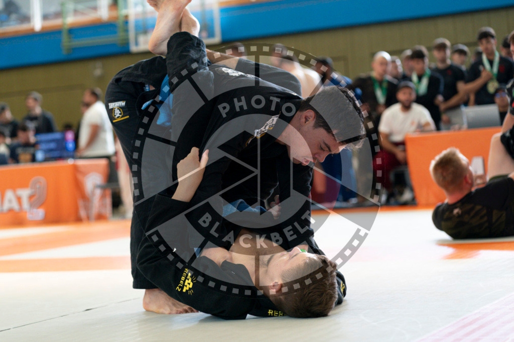 20240915PBB1932 | Athletes compete during the Grappling Industries’ grappling and Brazilian jiu-jitsu competition in Berlin, on September 15, 2024.