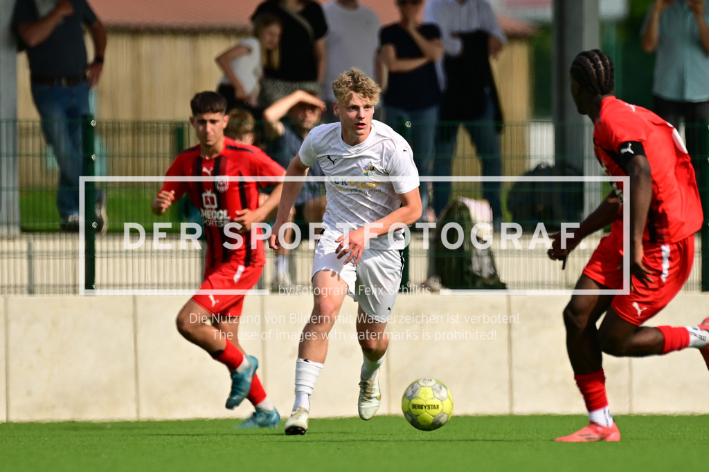 Fußball I Jugend I Saison 2024-2025 I Regionalliga I 26. Spieltag I JFV A-_O-_B-_H-_H - JFV Lübeck I 31.05.2025 I 048039 | Der Sportfotograf. - Realisiert mit Pictrs.com