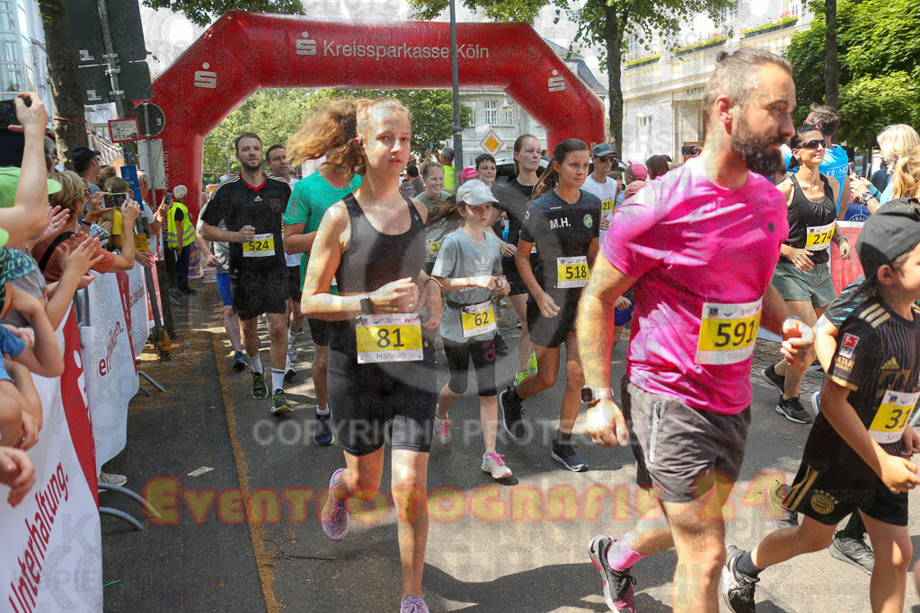 230624_1507_EX1_3950 | Sportfotografie im Rhein-Sieg Kreis, Köln, Bonn, NRW, Rheinland Pfalz, Hessen, etc. Unser Tätigkeitsfeld umfasst den Laufsport vom Volkslauf über den Marathon, Duathlon, Triathon bis zum Ultralauf wie Kölnpfad Ultra oder Schindertrail.