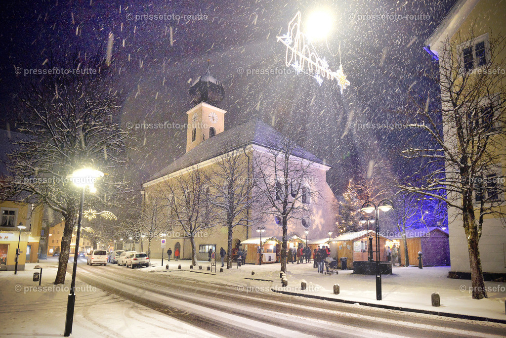-news-2022-Dez10-Weihnachtsmarkt-Reutte-WTV_6605 | Info aus dem Bezirk Reutte/Ausserfern Tirol sowie eine umfangreiche Bilddatenbank über die gesamte Region: Lechtal, Talkessel Reutte, Tannheimertal, Zwischentoren. Lech, Plansee, Zugspitze, Grenztunnel, B179, Fernpassstraße, Verkehr, Lawinen, Tradition, - Realisiert mit Pictrs.com