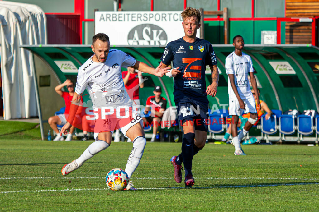 ASK Klagenfurt - SV Wallern, Regionalliga Mitte |  ASK Klagenfurt - SV Wallern am 26.08.2023 in Klagenfurt
(ASK Sportzentrum Fischl), Austria, (Photo by Ernst Krawagner sport-fan.at) - Realisiert mit Pictrs.com