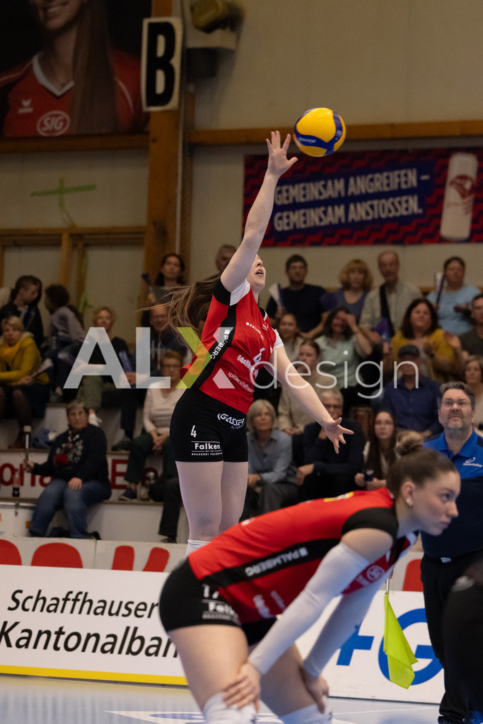 Volleyball I Frauen I Saison 2025-2026 I Volleyball NLA | Women I 1/2 Finals I  VC Kanti Schaffhausen - Sm'Aesch Pfeffingen I 22.03.2026 | 4 Laura Vermaas (NL) (VC Kanti Schaffhausen) - Mitte - Realisiert mit Pictrs.com