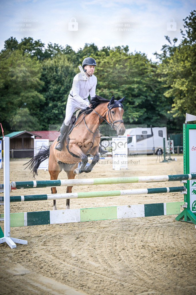 DOS_1989 | Entdecke hochwertige Reitturnierfotos von Foto Oger. Professionell, emotional und authentisch – jetzt Lieblingsmomente im Shop bestellen. - Realisiert mit Pictrs.com
