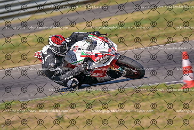 26bt05-0121 | markuskiefer.com - Realisiert mit Pictrs.com