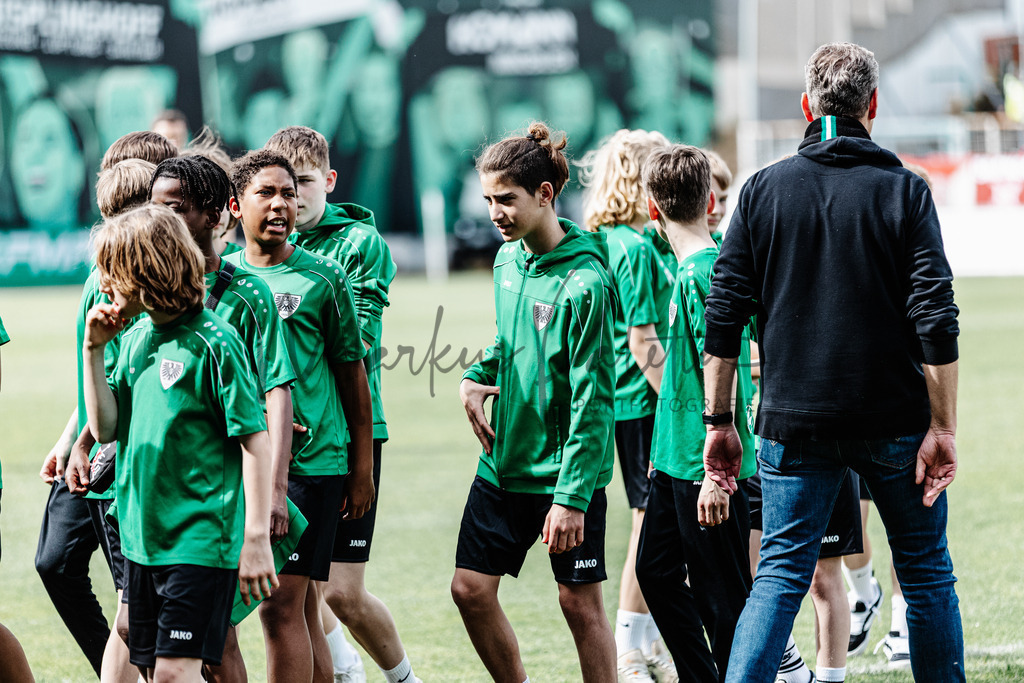 3. Liga, Saison 2023/24, 32. Spieltag: SC Preußen Münster - Jahn Regensburg | Münster, 06.04.2024: 3. Liga, 32. Spieltag, SC Preußen Münster gegen Jahn Regensburg im LVM-Preußenstadion in Münster. Foto: sportfotografie.ms | Markus Paletta - Realisiert mit Pictrs.com