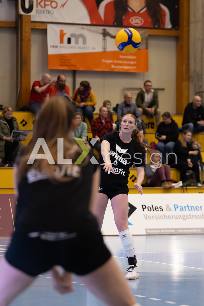 Volleyball I Frauen I Saison 2025-2026 I Volleyball NLA | Women I Round 16 I VC Kanti Schaffhausen - Viteos NUC I 31.01.2026 | 3 Sydney Cole (USA) (VC Kanti Schaffhausen) – Pass / Zuspiel - Realisiert mit Pictrs.com