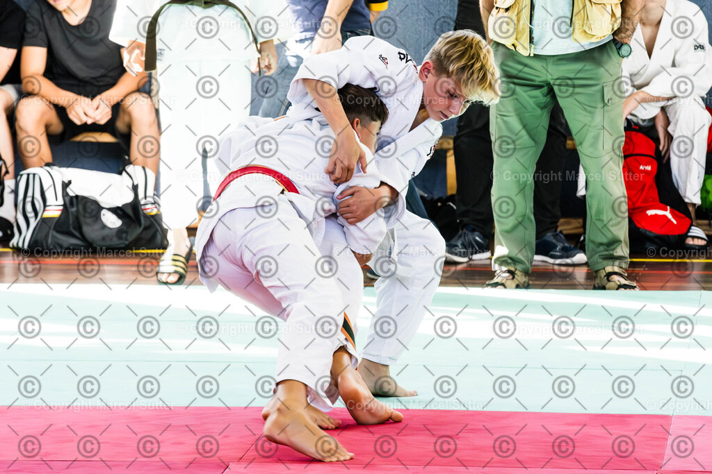 250920-105708-_G2A9715-MarcelSutter | Finde und bestelle deine Sport- und Eventfotos in höchster Qualität. Professionelle Aufnahmen von Wettkämpfen, Veranstaltungen und Outdoor-Events – schnell und einfach online bestellen. - Realisiert mit Pictrs.com
