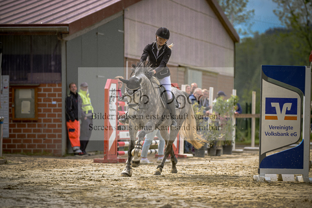20240505-DOS_2055 | Entdecke hochwertige Reitturnierfotos von Foto Oger. Professionell, emotional und authentisch – jetzt Lieblingsmomente im Shop bestellen.Deutschlandweite Turnierfotografie. - Realisiert mit Pictrs.com