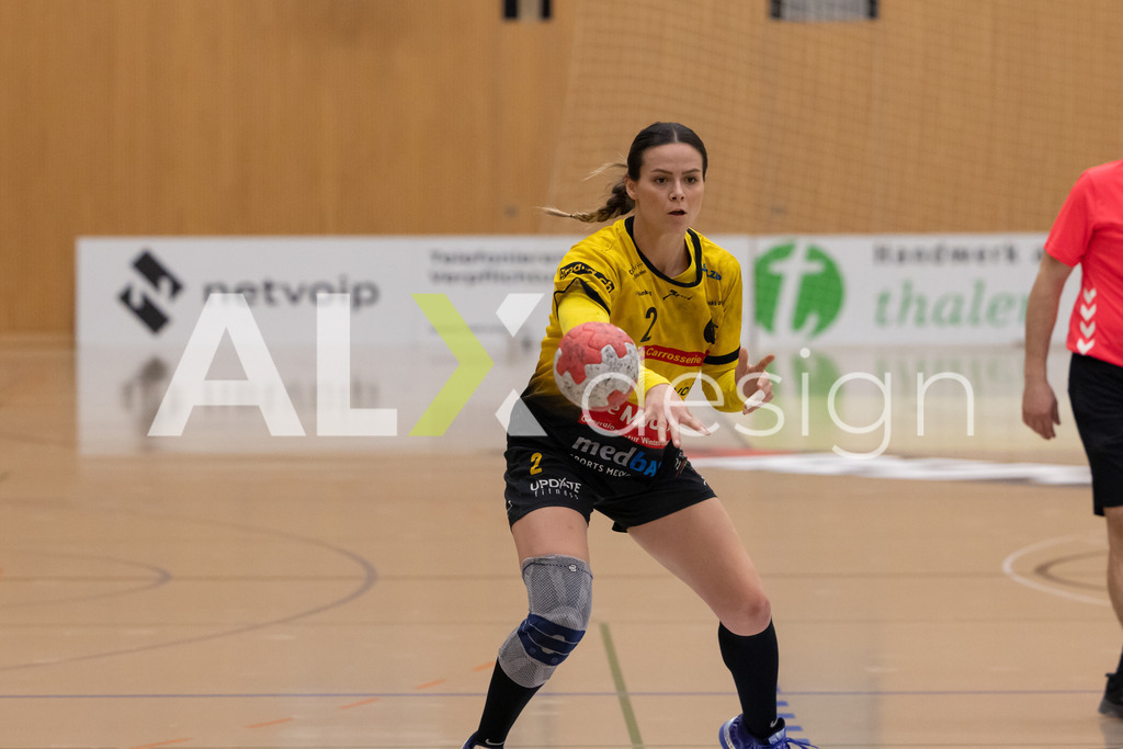 Handball I Frauen I Saison 2025-2026 I Handball Swiss Premium League 1 | Women I Round 5 I  Yellow Winterthur - GC Amicitia Zürich I 15.03.2026 | 2 Mina Vasic (RS) (Yellow Winterthur) – Rückraum links - Realisiert mit Pictrs.com