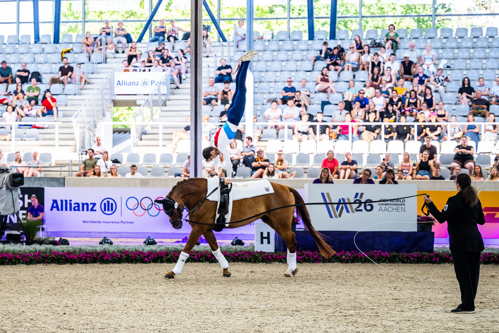 FEI World Championships | Luxembourg Vaulter Philip Bäcker on Ballantine lead by Alexandra Dietrich - Realisiert mit Pictrs.com