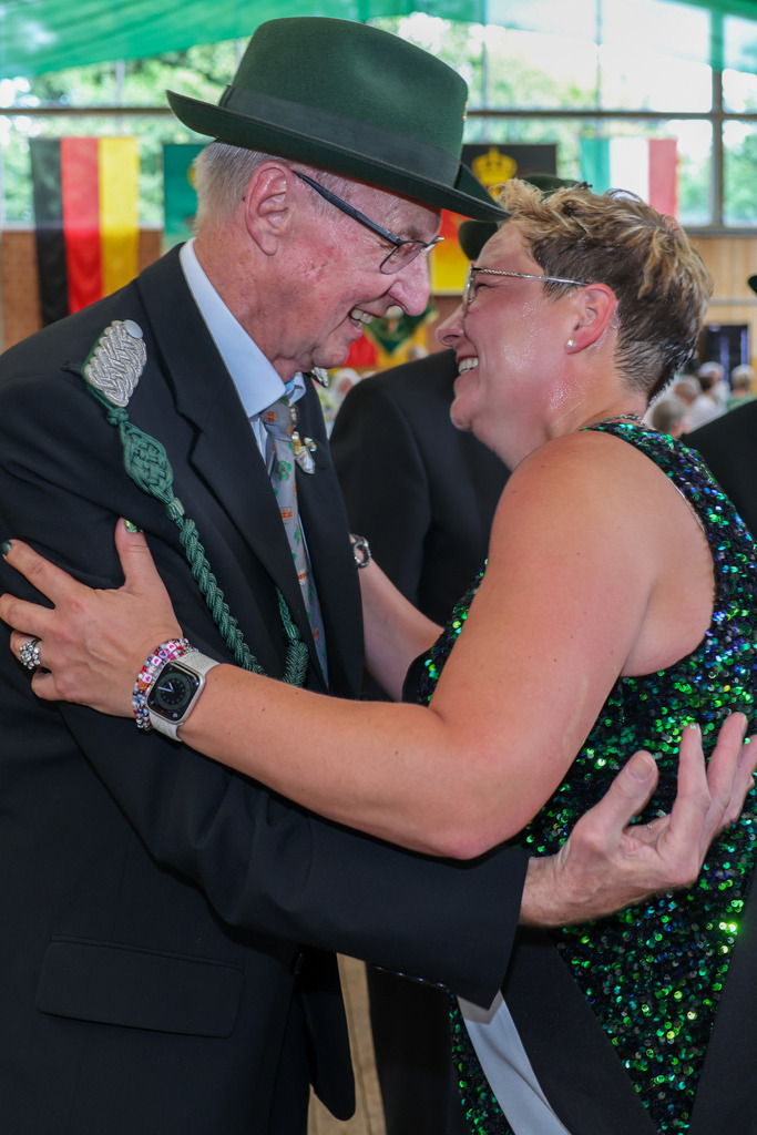 top-top.de-250704-059 | Foto, Video, Fotografie, Videografie, Fotobox, DJ, Discjockey, Musik, Musikbox, Veranstaltung, Photobooth, Amazon, Ebay, Buchtipp, Bestseller, Autor, Verlag, Buch, Wesel, Hamminkeln, NRW, Dinslaken, Rees, Drohne, Hochzeit, Party, Fotobox, Wesel, Fotograf