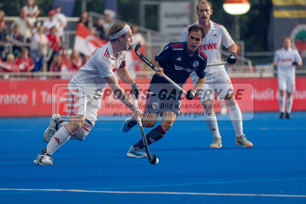 Final4_20250531-1905-HK108158 | Krefeld, Deutschland, 31.05.2025:  Feldhockey Final4 2025 – „Deutsche Feldhockey-Meisterschaften 2025“ im Gerd-Wellen-Hockeyanlage am 31.05.2025 in Krefeld, Deutschland. (Foto von Kramhöller/Fehrmann/Kaste)Krefeld, Germany, 31.05.2025: Feldhockey Final4 2025 – „Deutsche Feldhockey-Meisterschaften 2025“ in Gerd-Wellen-Hockeyanlage at 31.05.2025 in Krefeld, Deutschland. (Foto from Kramhöller/Fehrmann/Kaste)