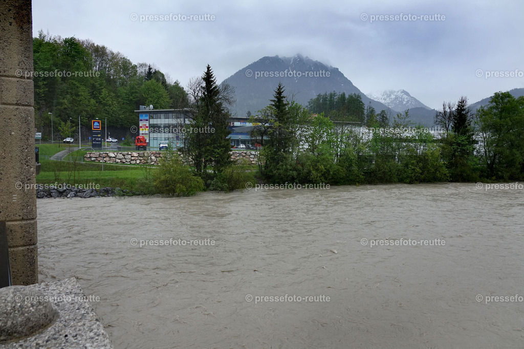 welltvi-Lechbruecke_Reutte-Lechaschau-Hochwasser-21052019-DSD01469 | Info aus dem Bezirk Reutte/Ausserfern Tirol sowie eine umfangreiche Bilddatenbank über die gesamte Region: Lechtal, Talkessel Reutte, Tannheimertal, Zwischentoren. Lech, Plansee, Zugspitze, Grenztunnel, B179, Fernpassstraße, Verkehr, Lawinen, Tradition, - Realisiert mit Pictrs.com
