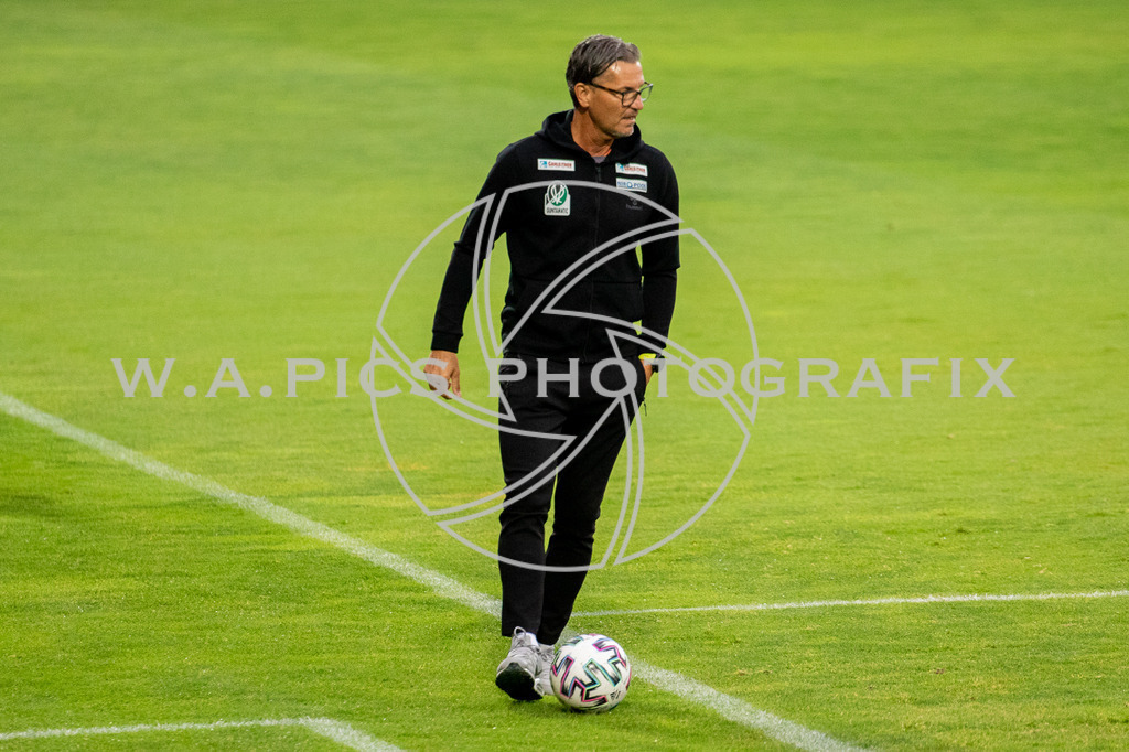 SV Ried vs Fc Wacker Innsbruck | RIED,AUSTRIA,17.JUL.20 - SOCCER - HPYBET 2. Liga, SV Ried vs FC Wacker Innsbruck. Image shows head coach Gerald Baumgartner (Ried).
Photo: SMP/Andreas Willdoner