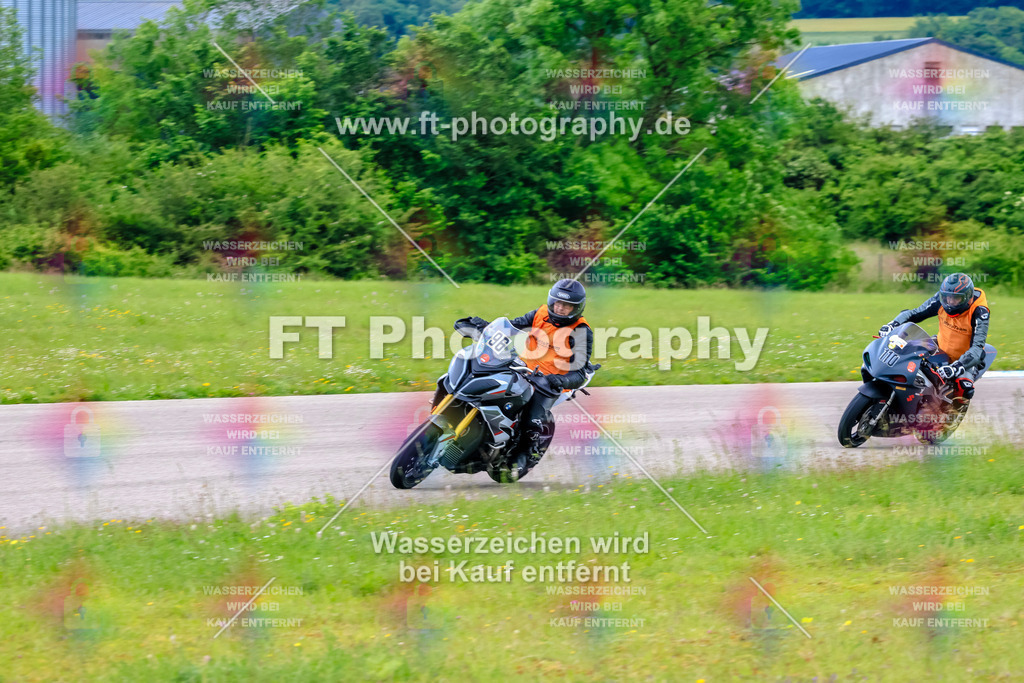 MotoTeam-3102 | Hier findet Ihr Bilder von Touristenfahrten auf der Nürburgring Nordschleife oder von anderen Veranstaltungen die ich besucht habe. Viel Spass beim Durch Schauen 