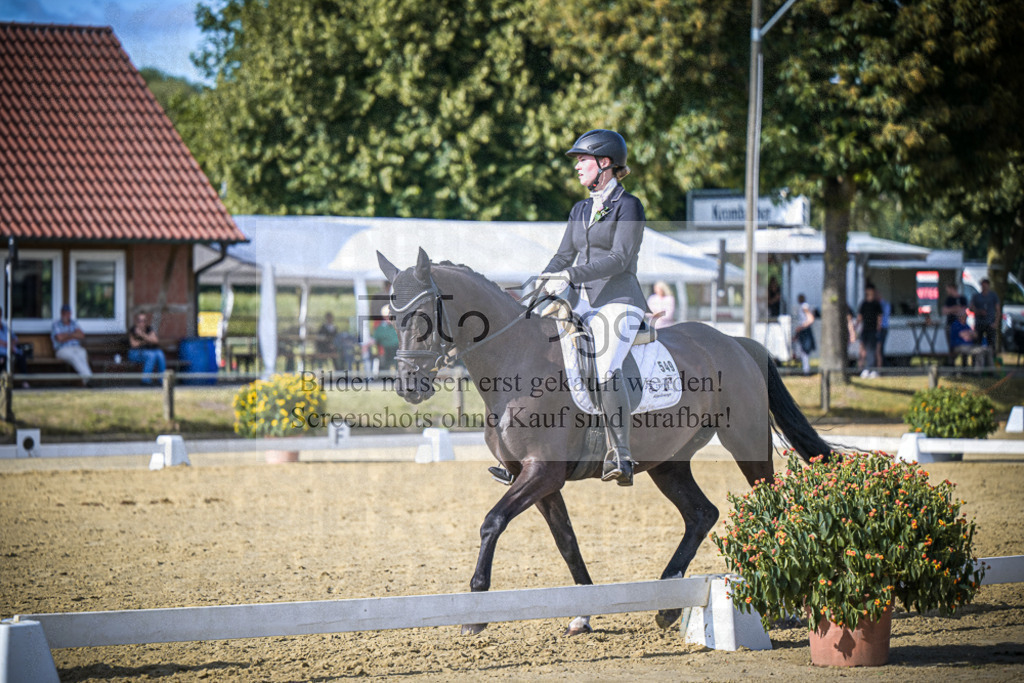 DOS_0547 | Entdecke hochwertige Reitturnierfotos von Foto Oger. Professionell, emotional und authentisch – jetzt Lieblingsmomente im Shop bestellen.Deutschlandweite Turnierfotografie. - Realisiert mit Pictrs.com