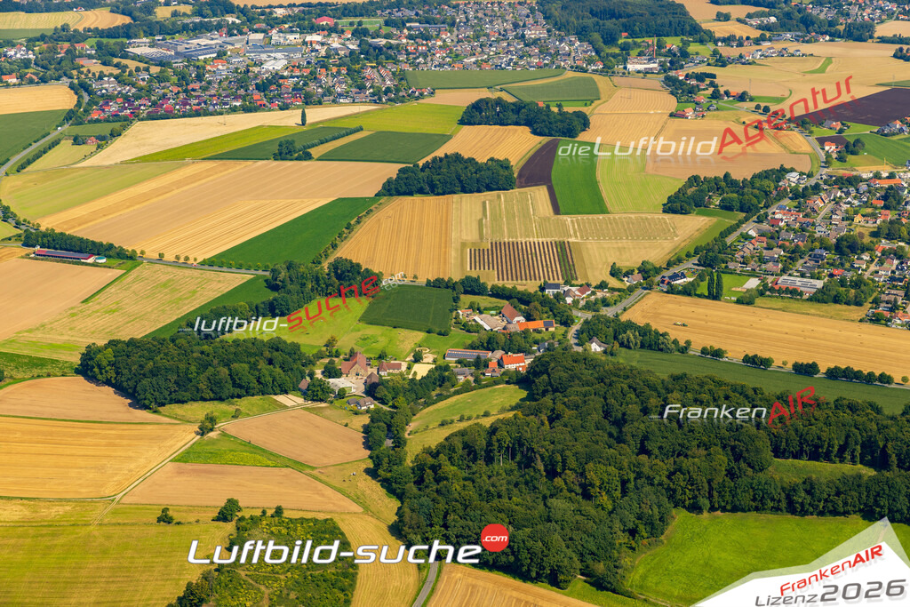 Billinghausen Lage Bild- Das Luftbild wurde 2025 vom UL-Flugzeug heraus erstellt ( keine Drohne bzw. Drohnenaufnahme ) - Hochauflösende Luftaufnahme -Nicht vergleichbar mit Google Maps oder Satelittenbilder- Die Geschenkidee !Mit Lizenz und Bildrechte bestellbar - CC