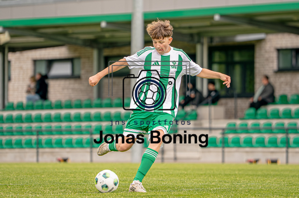 Sportfoto_ I 4444 | jns.sportfotos - Realisiert mit Pictrs.com