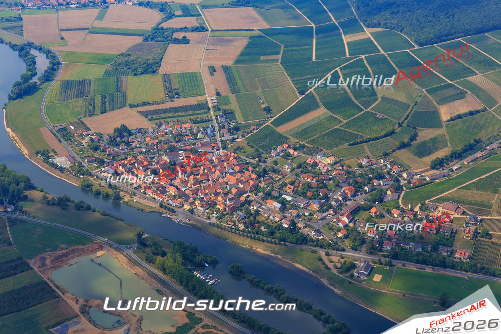 Luftbild von  Obereisenheim - Luftaufnahme wurde 2015 von https://frankenair.de mittels Flugzeug (keine Drohne) erstellt - die Geschenkidee