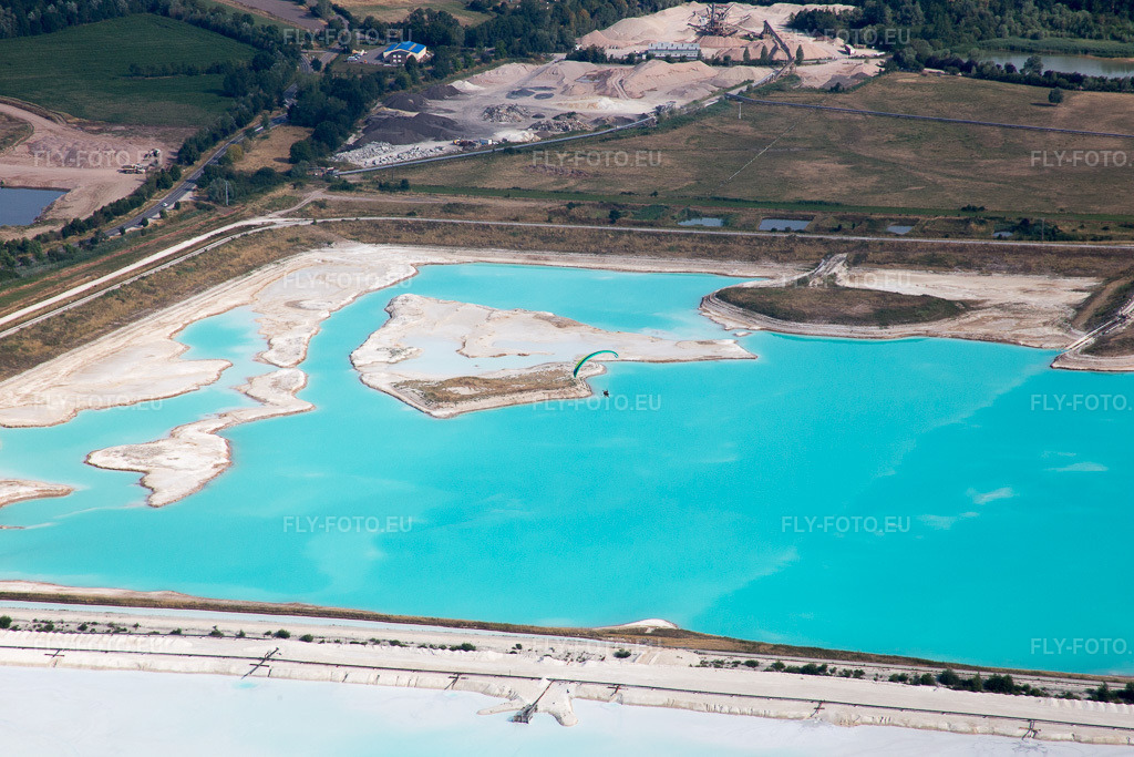Vue aérienne: Salines à Rosières-aux-Salines dans le département Meurthe et Moselle, France – .Photo: IMG_083142.jpg prise le 11/07/2015 par Werner Riehm/FLY-FOTO.eu – Résolution de l'original: 5472 x 3648 px