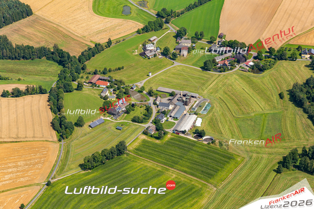 Aktuelles Luftbild von Sinatengrün Wunsiedel Kauf mit Lizenz / Bildrechten möglich- Die Luftaufnahme wurde 2021 mittels UL-Flugzeug erstellt ( keine Drohne ) - hochauflösende Kamera-Systeme von  Canon -Beste Qualität - Für grossformatige Ausdrucke geeignet. Die Geschenkidee !