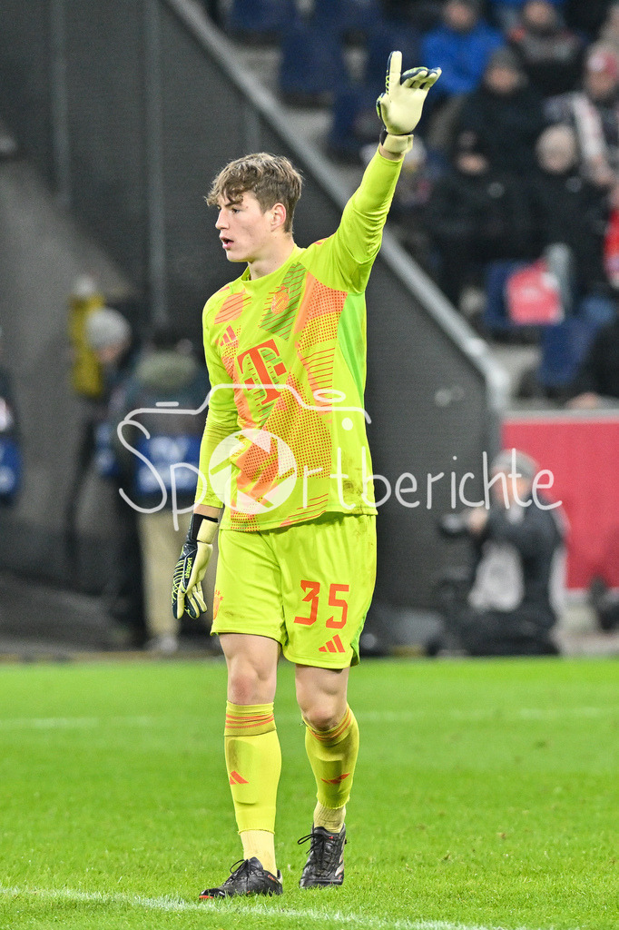 RB Salzburg - FC Bayern München | im Bild Max SCHMITT (FC Bayern Muenchen 35) / Freisteller / Einzelfoto / Testspiel: RB Salzburg - FC Bayern Muenchen, Red Bull Arena am 06.01.2025