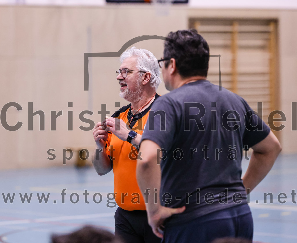 2022-04-03_056_TSV_Vaterstetten_gegen_SV_Weissblau-Allianz_Muenchen | Vaterstetten, Deutschland, 03.04.2022:
Basketball, Bezirksoberliga Herren 2021 / 2022, 14. Spieltag, TSV Vaterstetten gegen SV Weißblau-Allianz München, Endergebnis: 86:54

Trainer Daniel Paz (TSV Vaterstetten)

Foto: Christian Riedel / fotografie-riedel.net